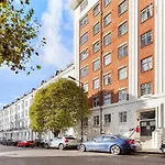 Paddington Station Paradise For Up To 4 Guests! Dream Apartment 2 Mins Walk From Station With Extra Double Sofa Bed!
