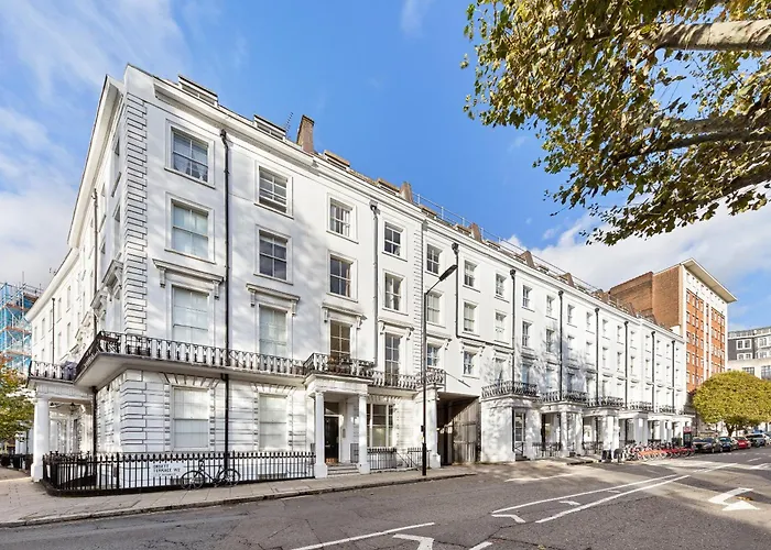 Paddington Station Paradise For Up To 4 Guests! Dream Apartment 2 Mins Walk From Station With Extra Double Sofa Bed!